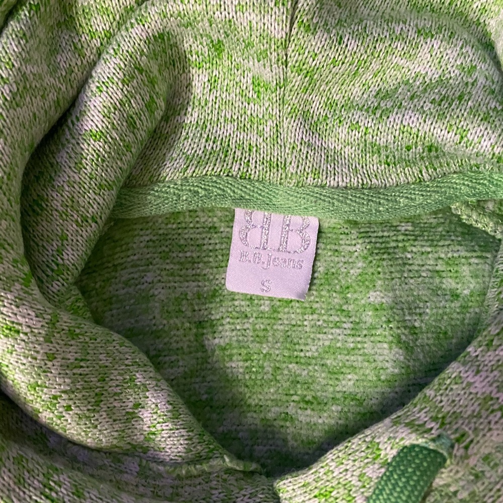 Sweater - Picture 4 of 4